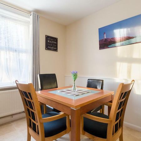 לימינגטון ספא Well Presented 2 Bedroom House - Sleeps Four מראה חיצוני תמונה