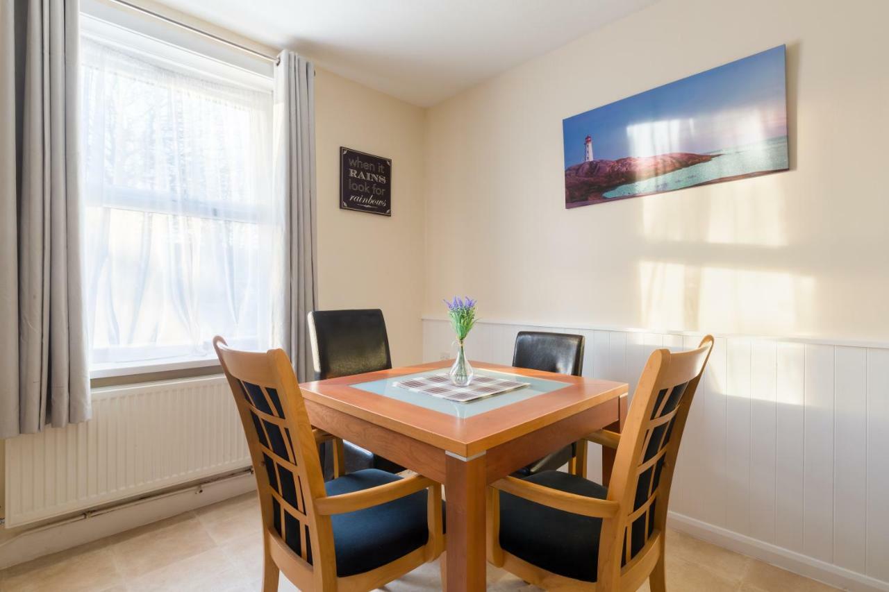 לימינגטון ספא Well Presented 2 Bedroom House - Sleeps Four מראה חיצוני תמונה